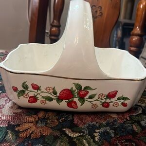Vintage teleflora strawberry, ceramic basket planter